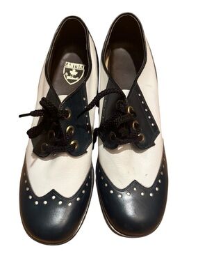 Vintage Leather 1960s Green & White Two-Tone Saddle Oxfords Wingtip Detailing